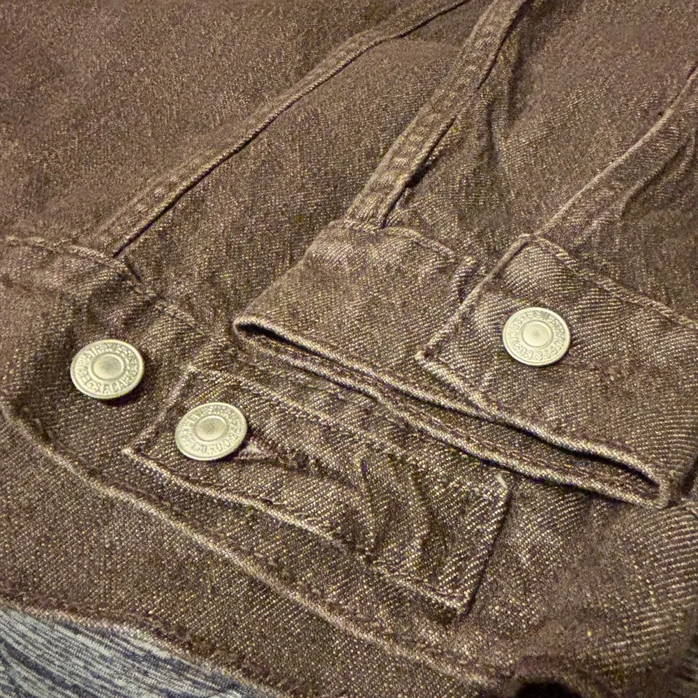Levi's Dark Brown Distressed Denim Jacket (NEW)!!! - Picture 10 of 12